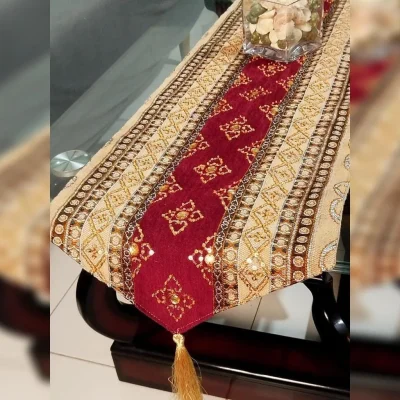 Rosy sand center table runner